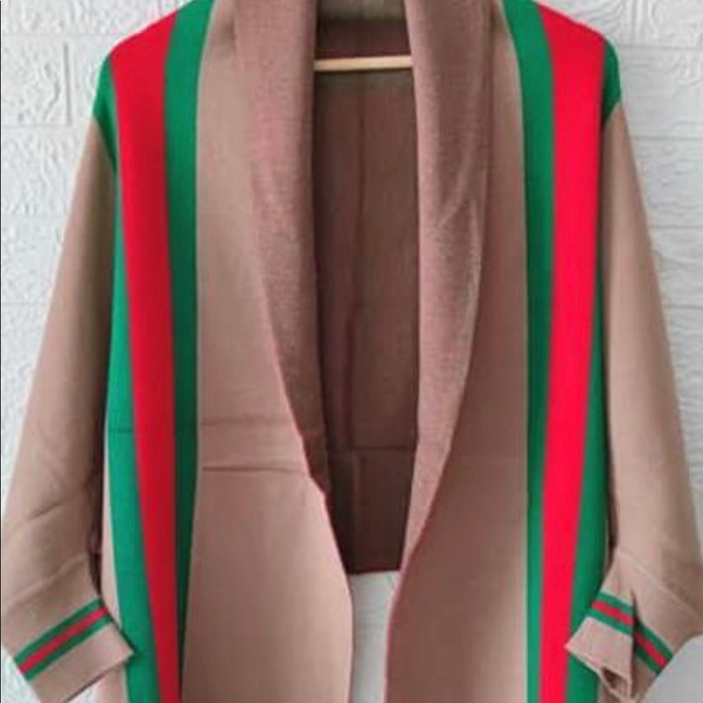 Poncho - Picture 3 of 3